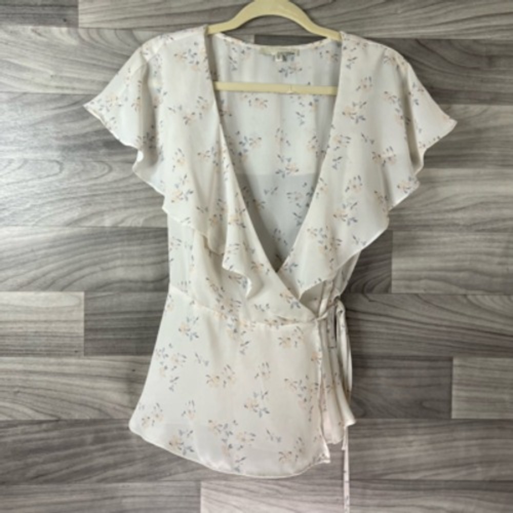 June & Hudson Womens Wrap Top Pink Floral Short Sleeve Flutter Ruffles Juniors 1